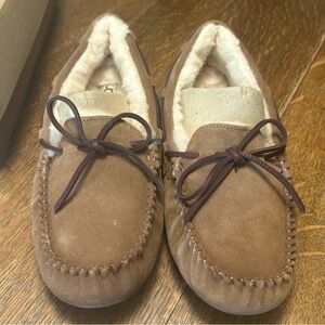 UGG Brown Suede Dakota Slipper Moccasin SZ9